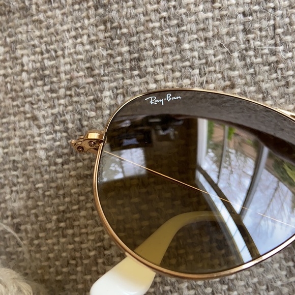 Gold Aviator Rayban Sunglasses - Picture 4 of 4